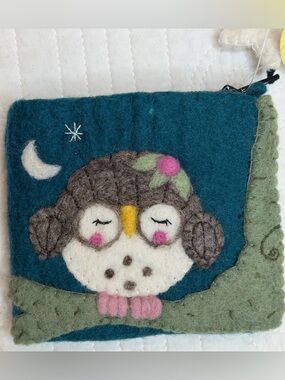 NWT Wild Woolies Handmade Embroidered Wool Nepal Wallet Coin Purse Bag Owl